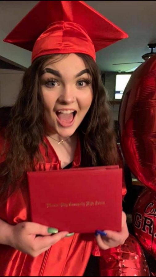High school graduate close call to death after she develops Lung Impairment/ disease from vaping. Now recovering well with the aid of a portable ventilator, she is determined to advocate the dangers of vaping to the next generation. (Pictures Piper Johnsons)
