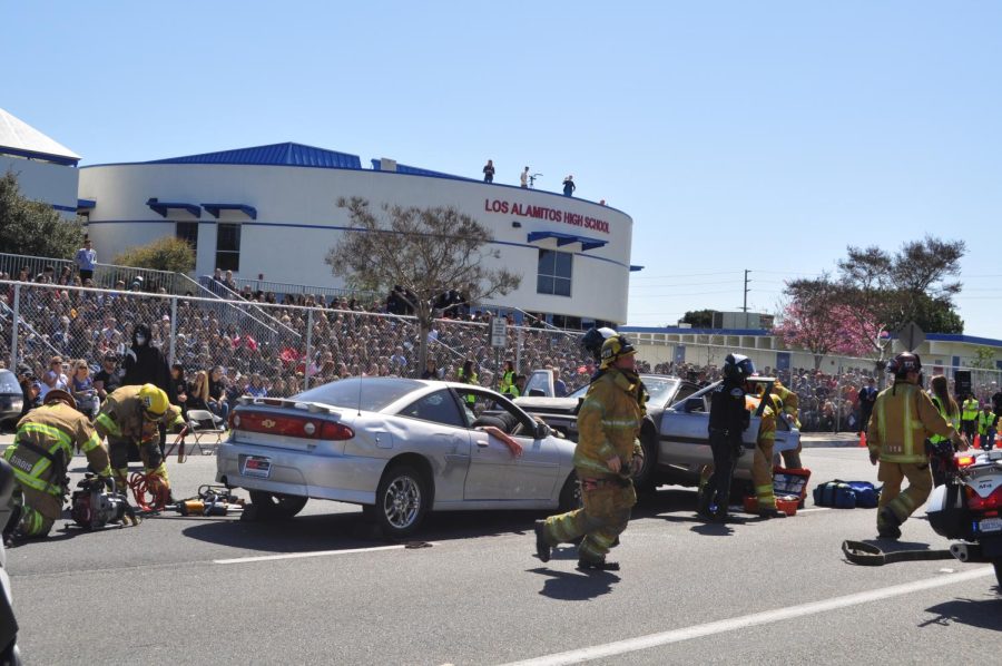 Every 15 Minutes simulates a collision with participants being rescued by first-responders.  