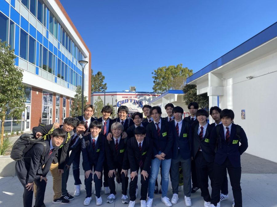 A group photo of the Japanese exchange students from Keio High School.