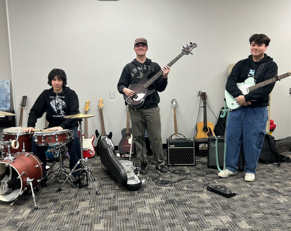 Music Studio students using the instruments provided for them by the school. (Photo courtesy of Alyssa Wiitanen)